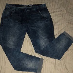 Levi’s joggers size 17 only worn once
